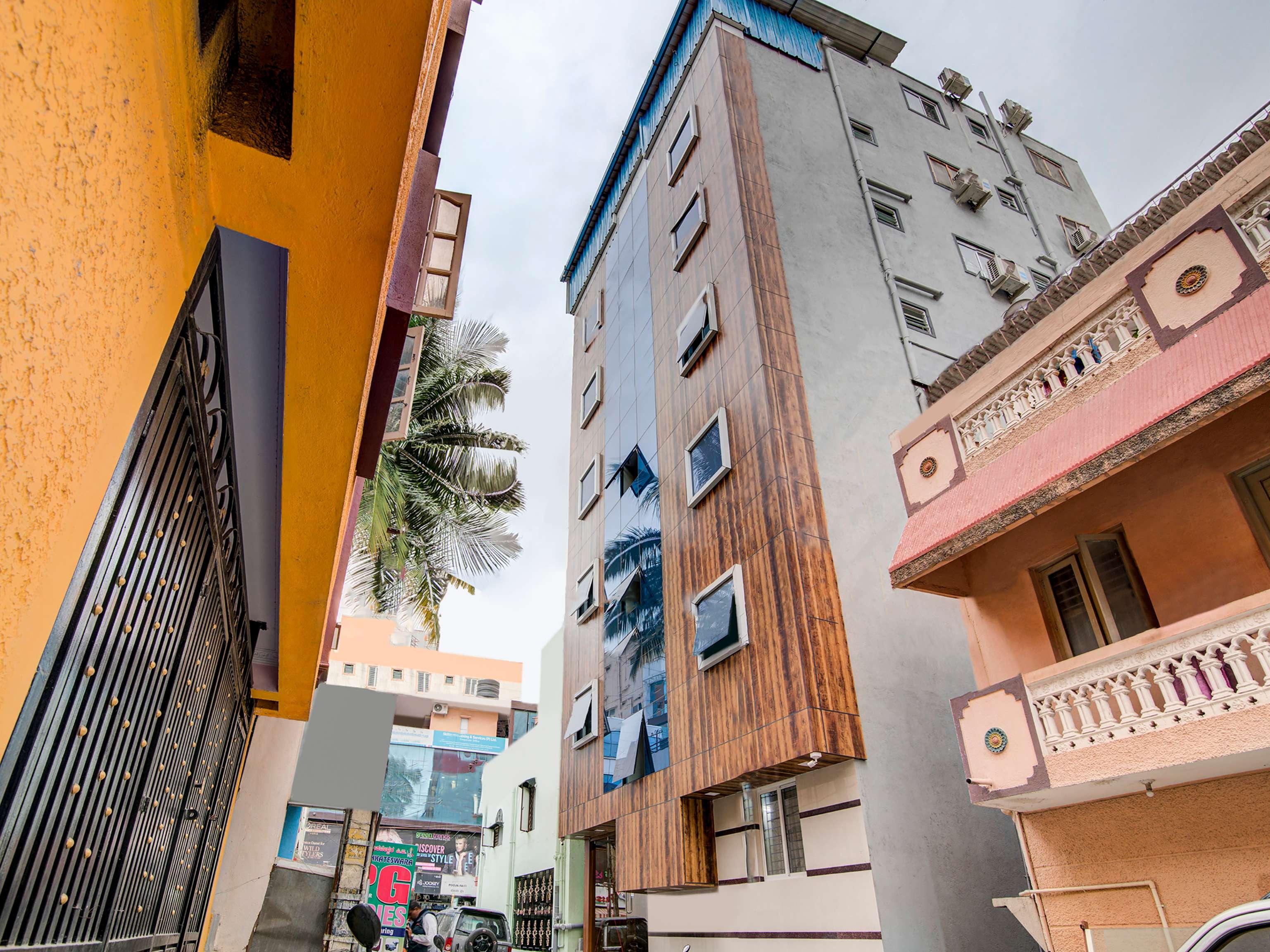 Hotel O Varcity Plaza Near Ragigudda Sri Prasanna Anjaneyaswamy Temple Bangalore Exterior photo